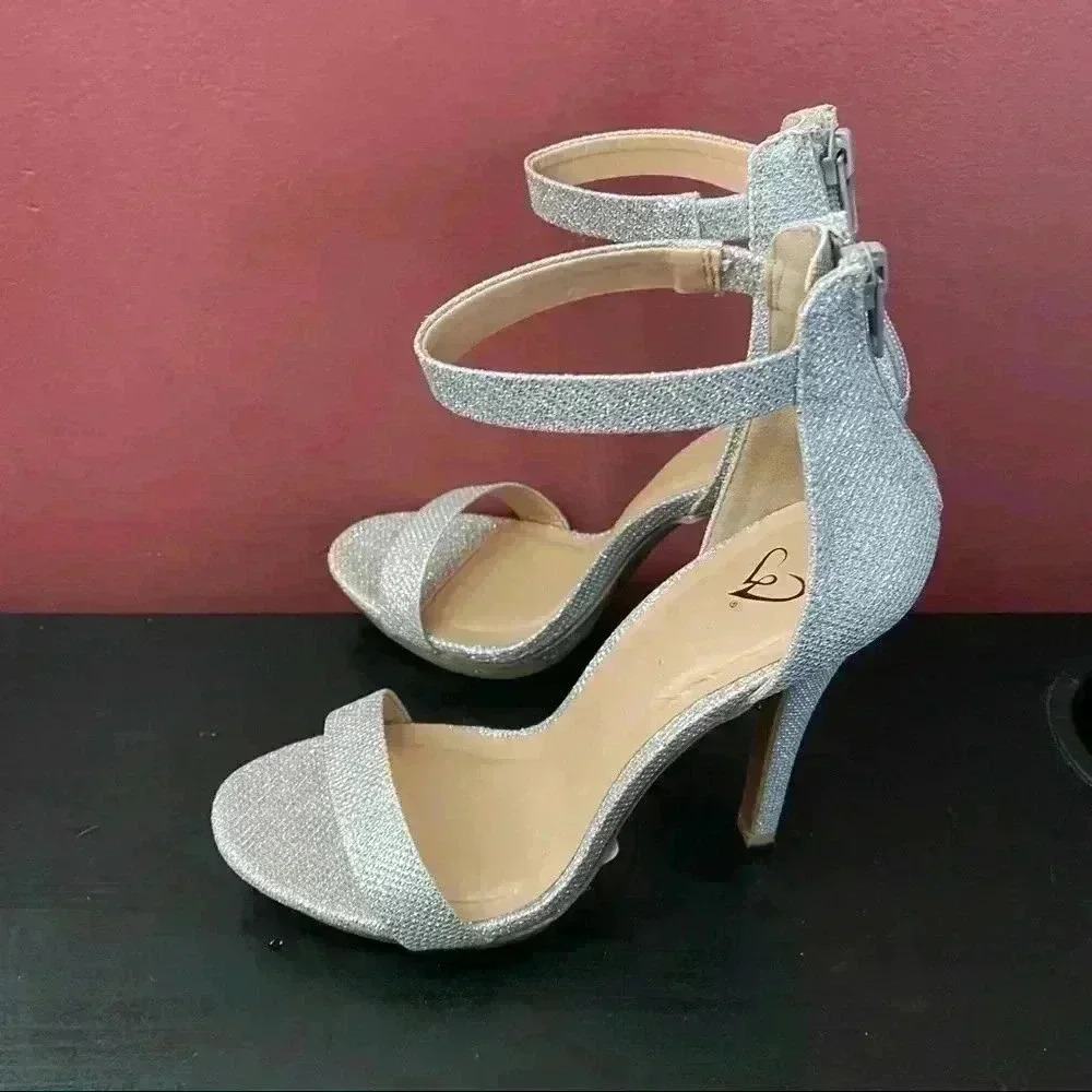 Windsor Sliver Heels
